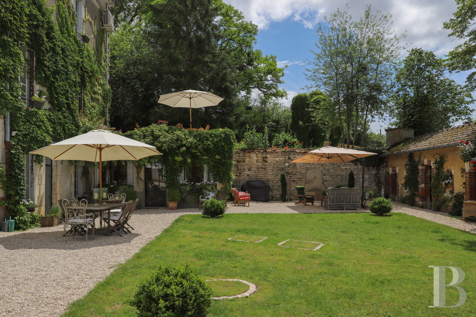 Dans l’Yonne, au sud d’Auxerre, un manoir du 19e siècle à l’orée d’un village - photo  n°39